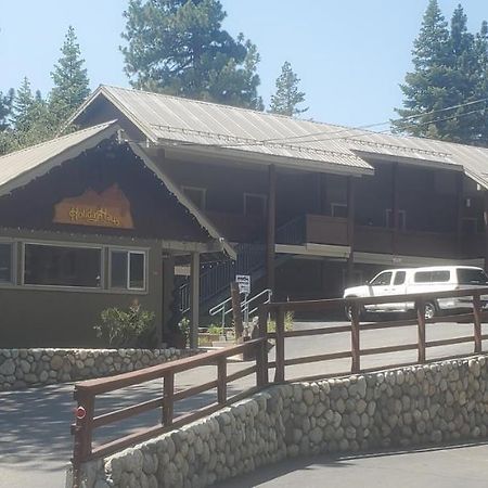 Holiday Haus Мамът Лейкс Екстериор снимка